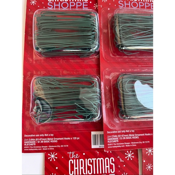 The Christmas Shoppe Metal Ornaments Hooks 2.4-2.64 in - Picture 4 of 5